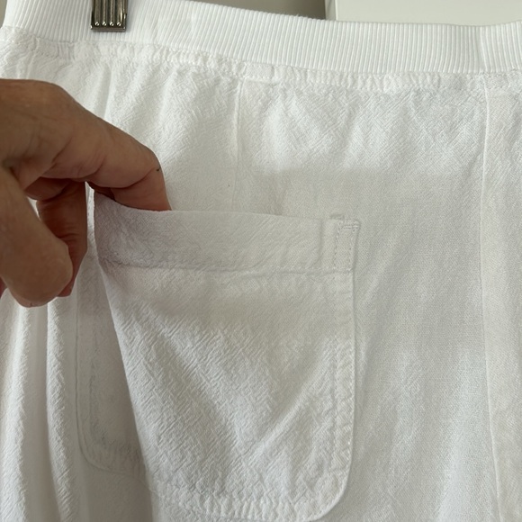 J Jill Solid White Linen/Rayon Crop Length Textured Pant 4 Pockets Elastic Waist - Picture 9 of 12